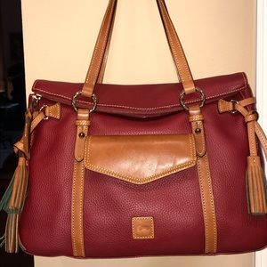 Dooney & Bourke Pebble Grain Large Smith Bag